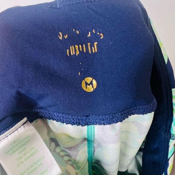 Lilly Pulitzer Blue Green Tropical Mesh Insert Workout Pants - Picture 9 of 13